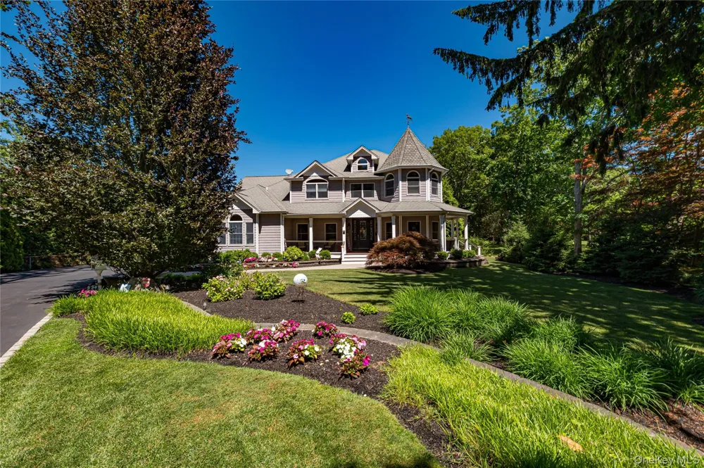 67 Sunny Road Saint James, NY 11780
