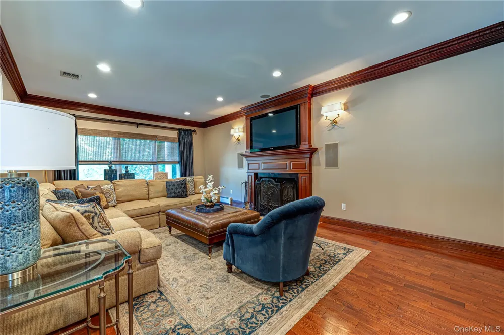 67 Sunny Road Saint James, NY 11780