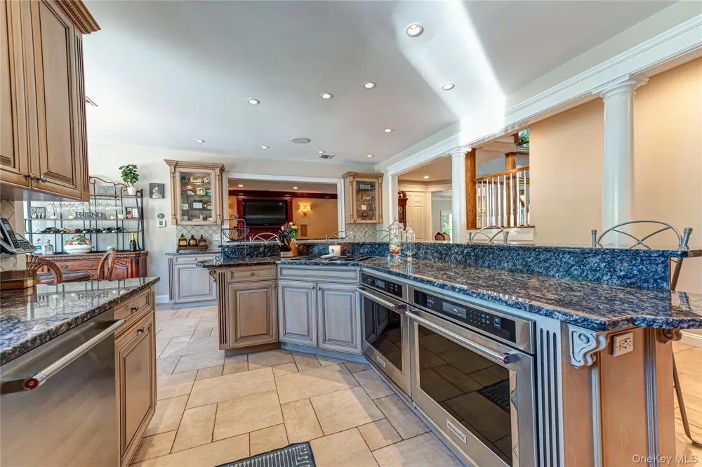 67 Sunny Road Saint James, NY 11780