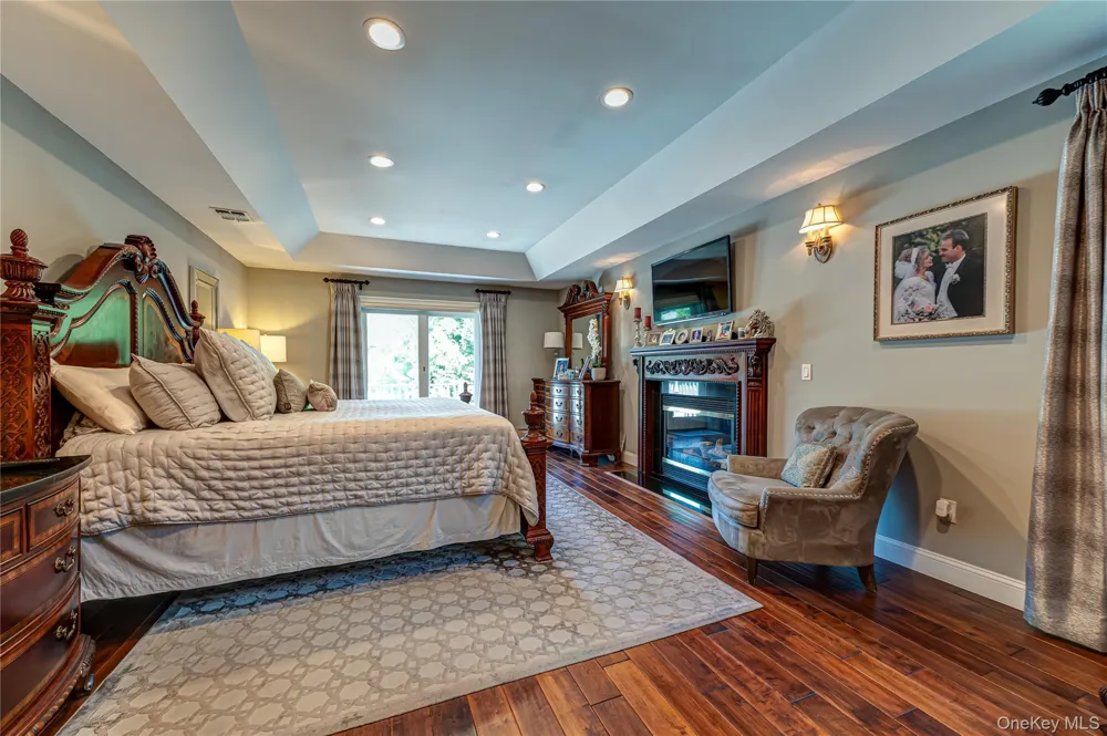 67 Sunny Road Saint James, NY 11780
