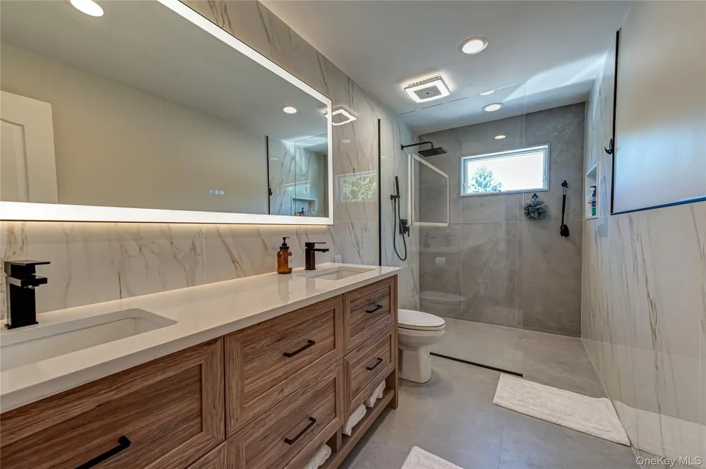 67 Sunny Road Saint James, NY 11780