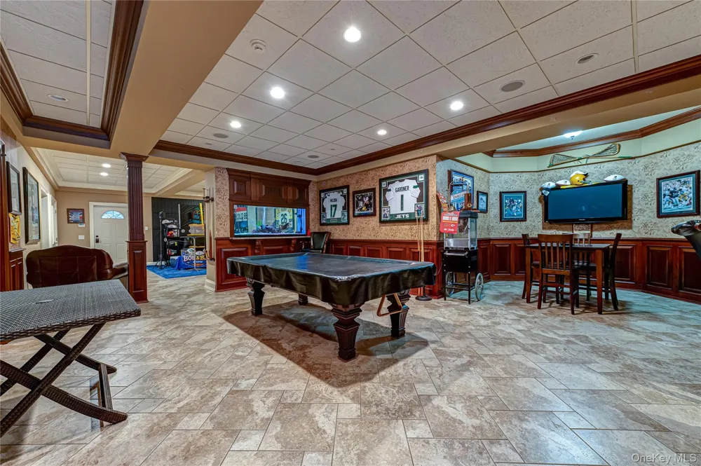 67 Sunny Road Saint James, NY 11780