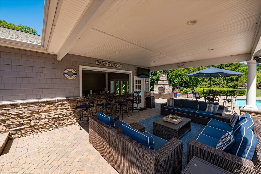 67 Sunny Road Saint James, NY 11780