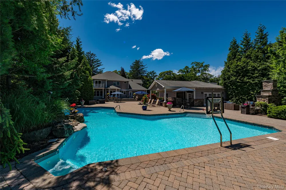 67 Sunny Road Saint James, NY 11780