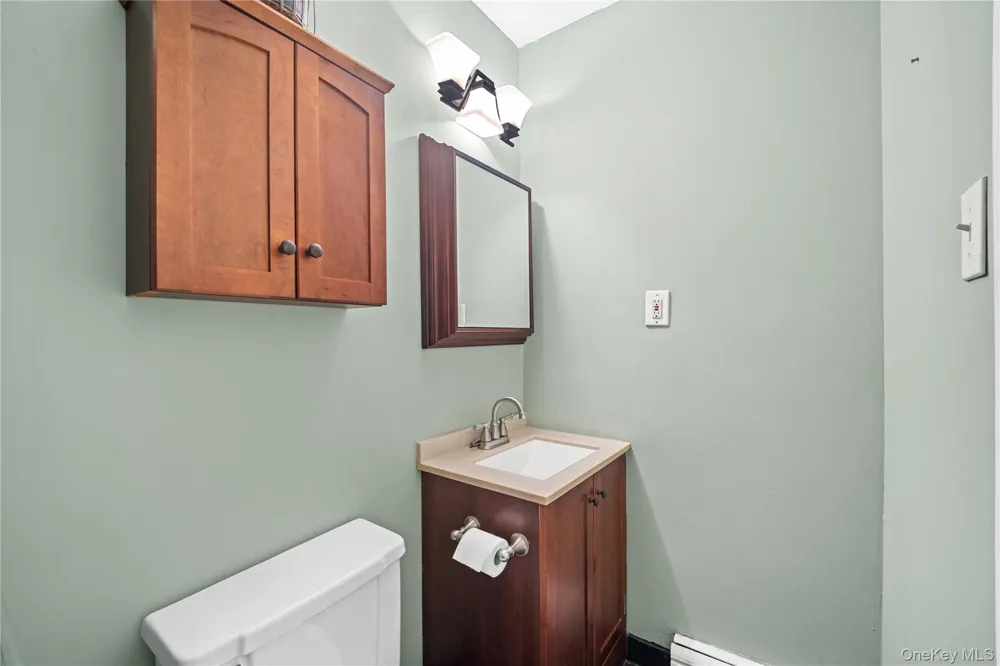 71-34 162nd #3 Fresh Meadows, NY 11365