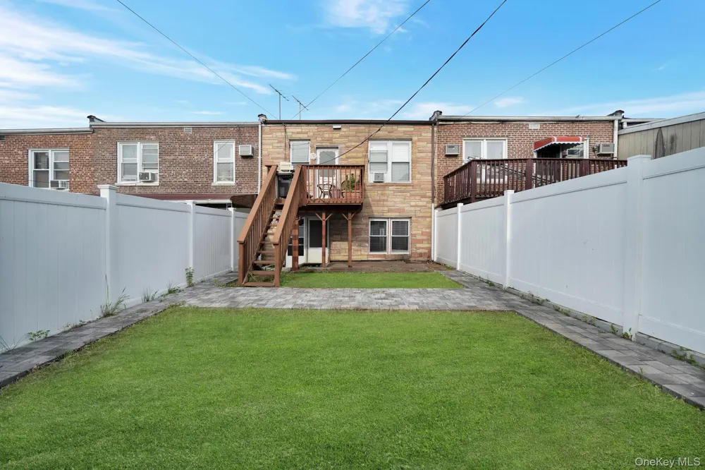 87-80 Little Neck Parkway Floral Park, NY 11001