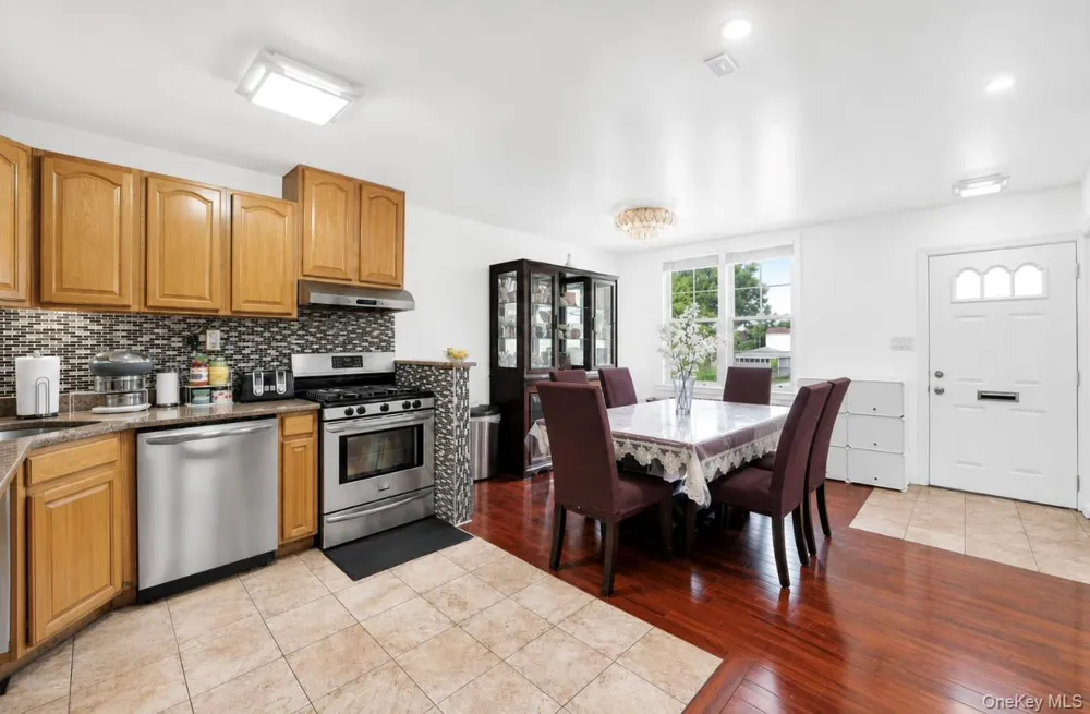 87-80 Little Neck Parkway Floral Park, NY 11001