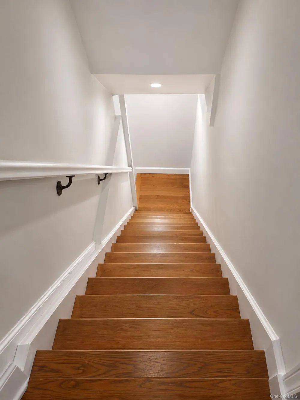 87-80 Little Neck Parkway Floral Park, NY 11001