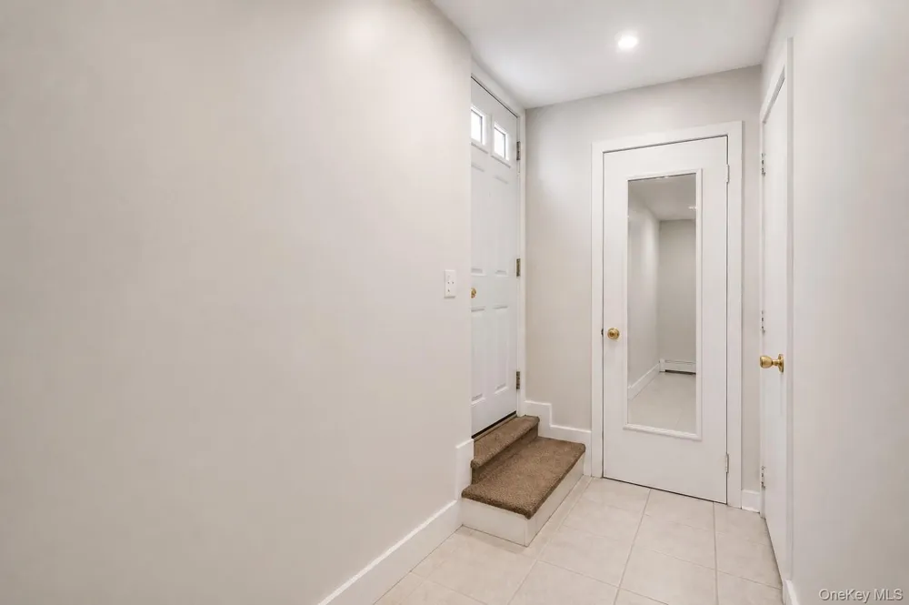 87-80 Little Neck Parkway Floral Park, NY 11001