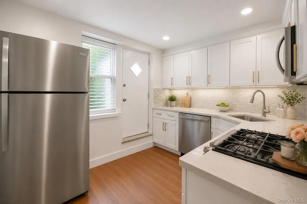 87-80 Little Neck Parkway Floral Park, NY 11001