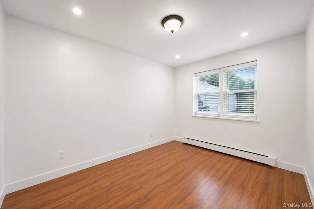 87-80 Little Neck Parkway Floral Park, NY 11001