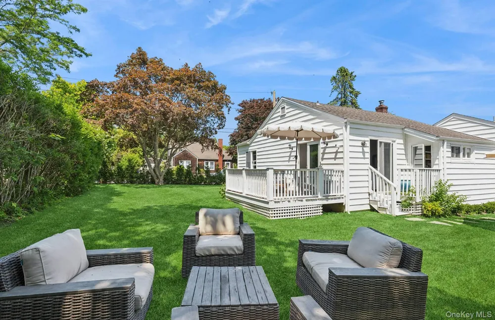 15 Indian Hill Road East Hampton, NY 11937