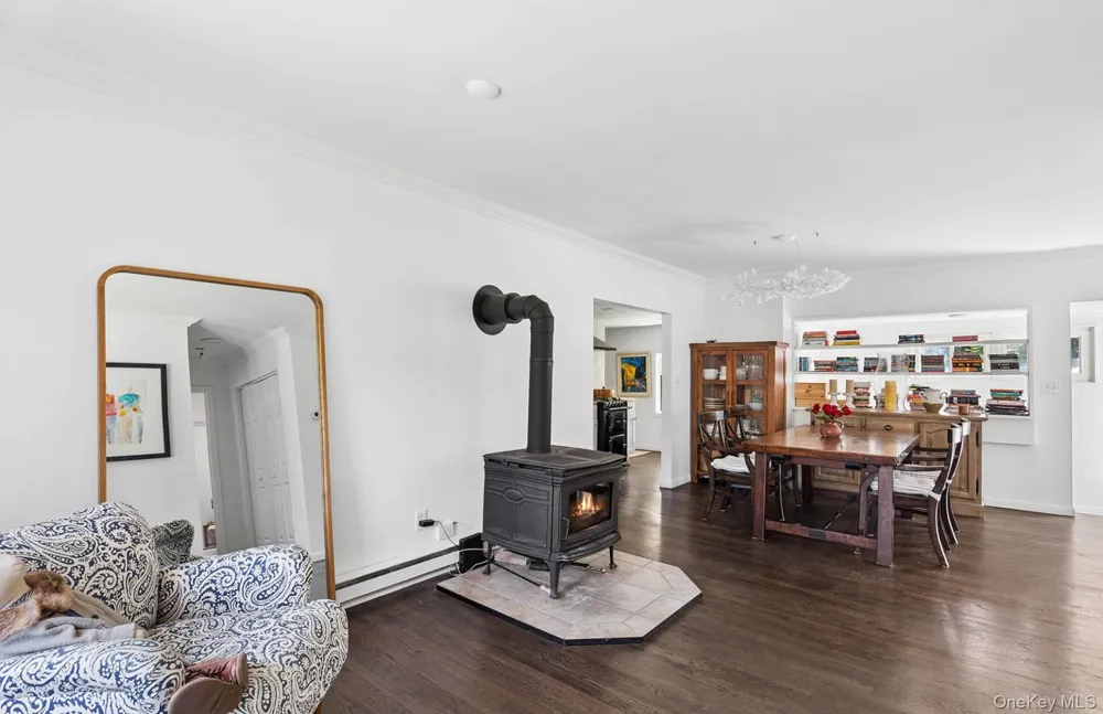 15 Indian Hill Road East Hampton, NY 11937