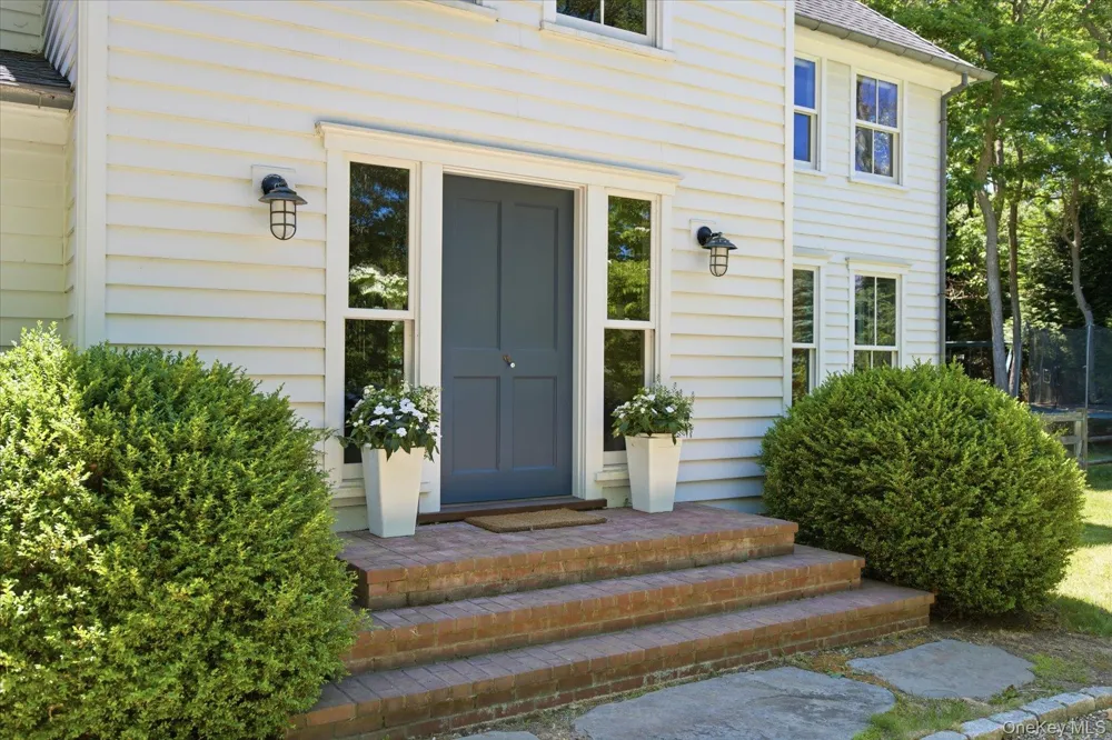 43 Gardiners Bay Drive Shelter Island, NY 11964
