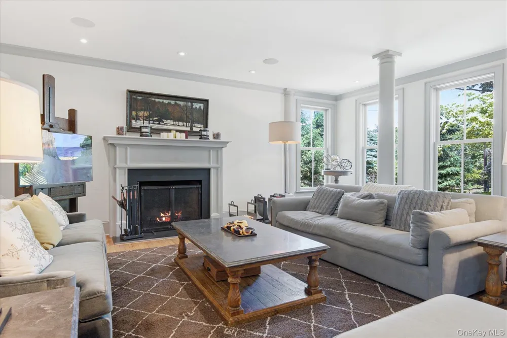 43 Gardiners Bay Drive Shelter Island, NY 11964