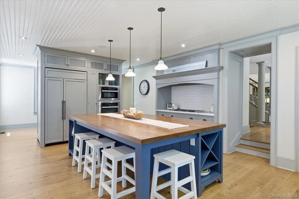 43 Gardiners Bay Drive Shelter Island, NY 11964