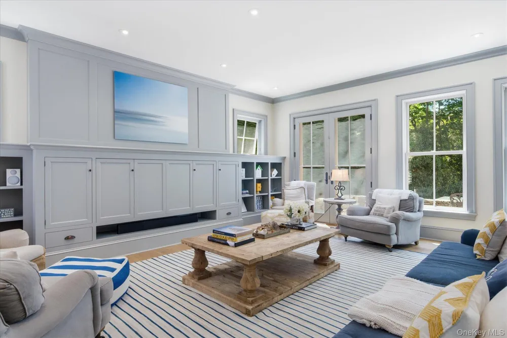 43 Gardiners Bay Drive Shelter Island, NY 11964