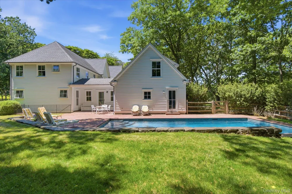 43 Gardiners Bay Drive Shelter Island, NY 11964