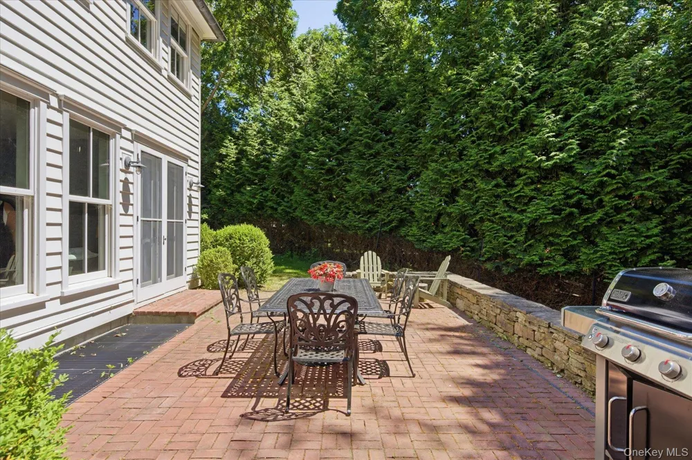 43 Gardiners Bay Drive Shelter Island, NY 11964