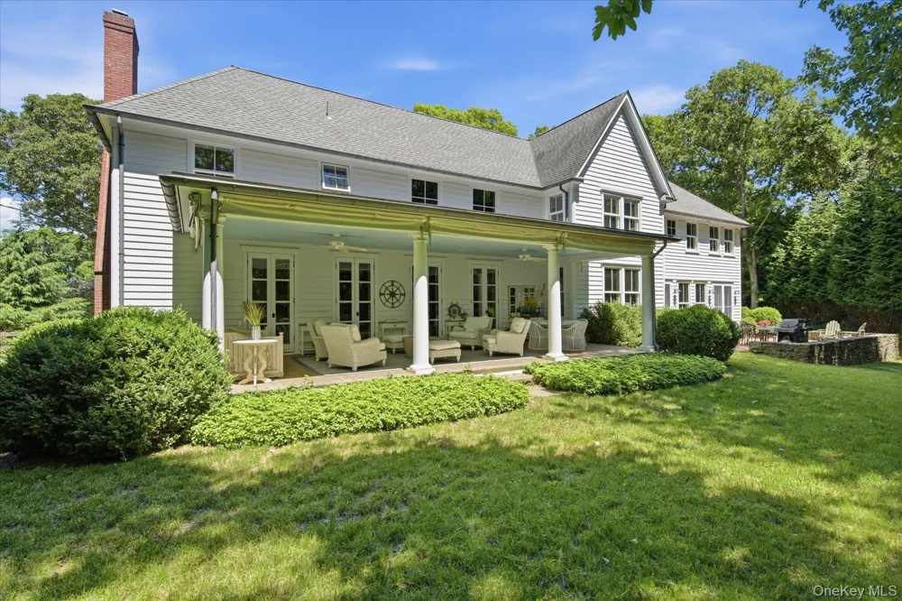 43 Gardiners Bay Drive Shelter Island, NY 11964