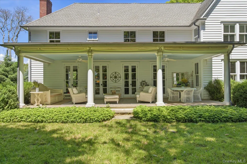 43 Gardiners Bay Drive Shelter Island, NY 11964