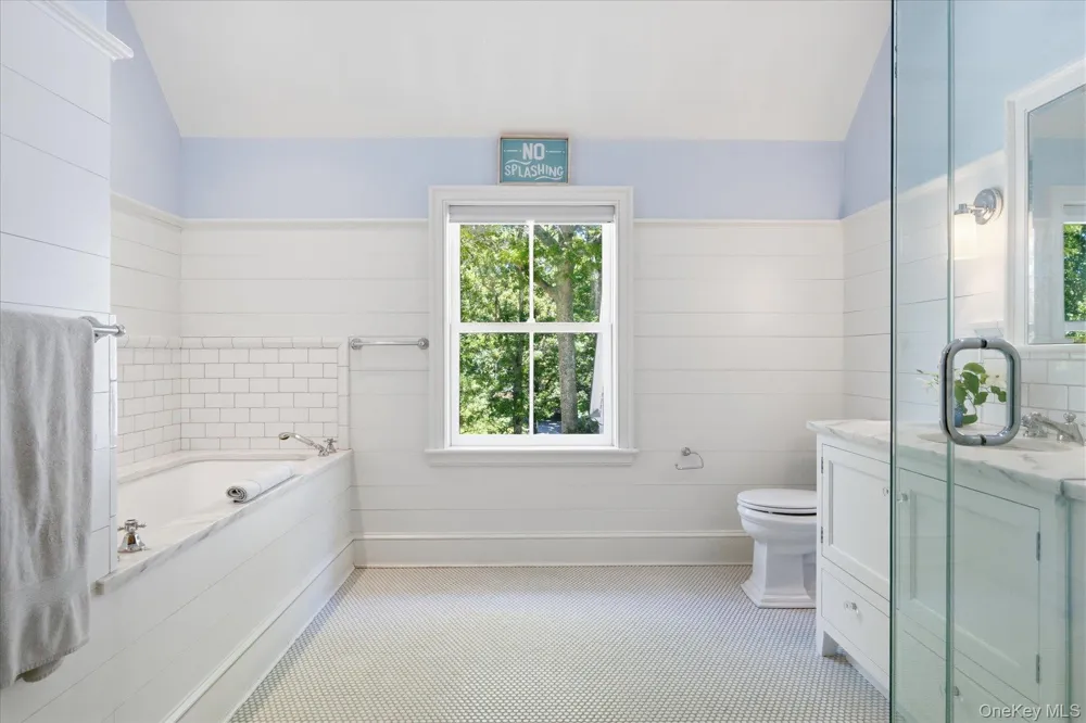 43 Gardiners Bay Drive Shelter Island, NY 11964