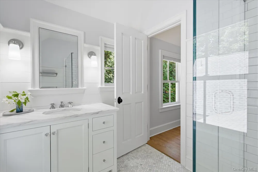43 Gardiners Bay Drive Shelter Island, NY 11964