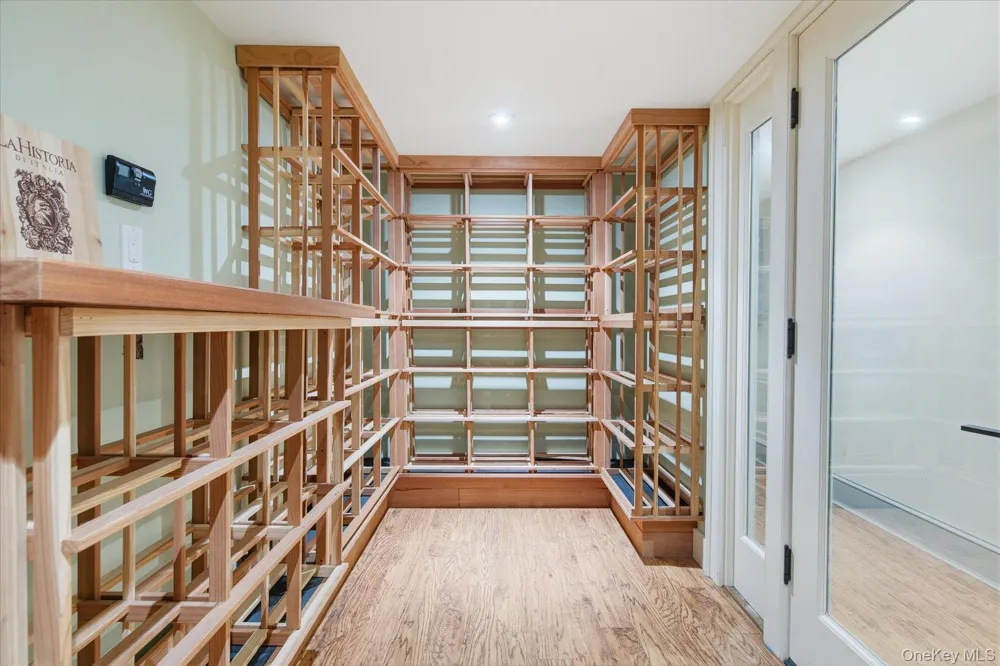 43 Gardiners Bay Drive Shelter Island, NY 11964