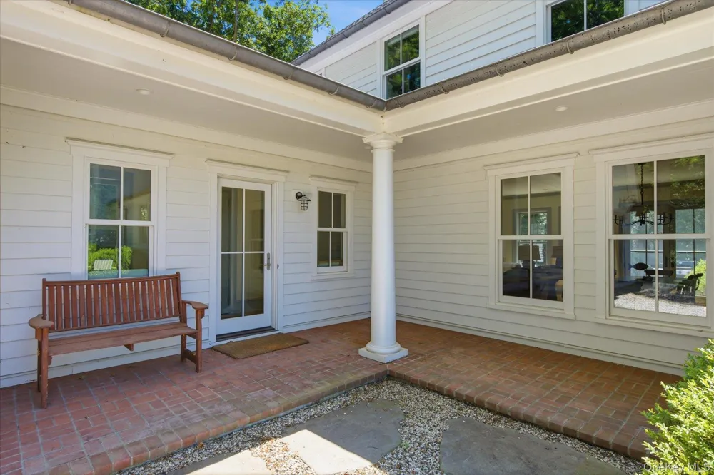 43 Gardiners Bay Drive Shelter Island, NY 11964