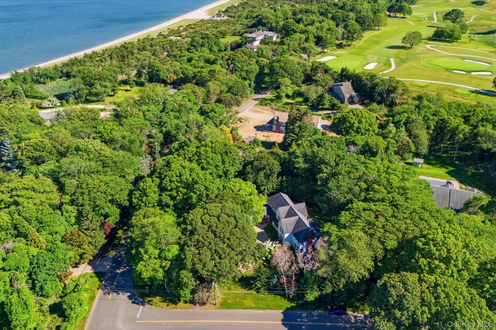 43 Gardiners Bay Drive Shelter Island, NY 11964