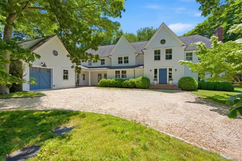 43 Gardiners Bay Drive