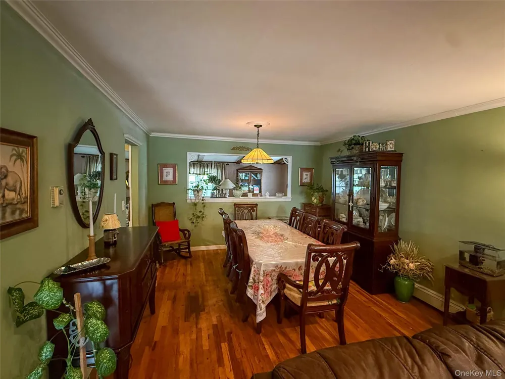 685 Seabury Avenue Franklin Square, NY 11010
