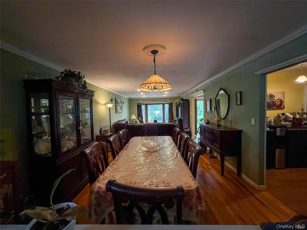 685 Seabury Avenue Franklin Square, NY 11010