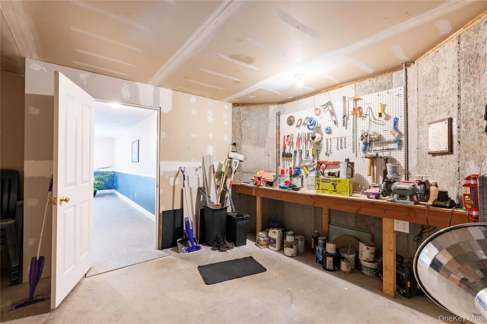 170 Watch Hill Road Cortlandt Manor, NY 10567