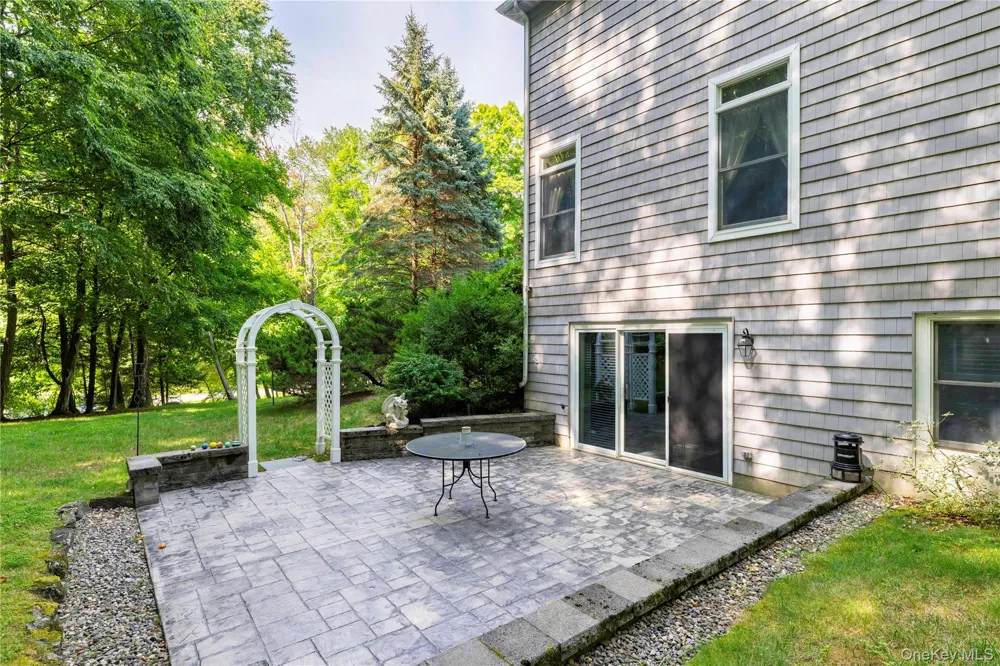 170 Watch Hill Road Cortlandt Manor, NY 10567