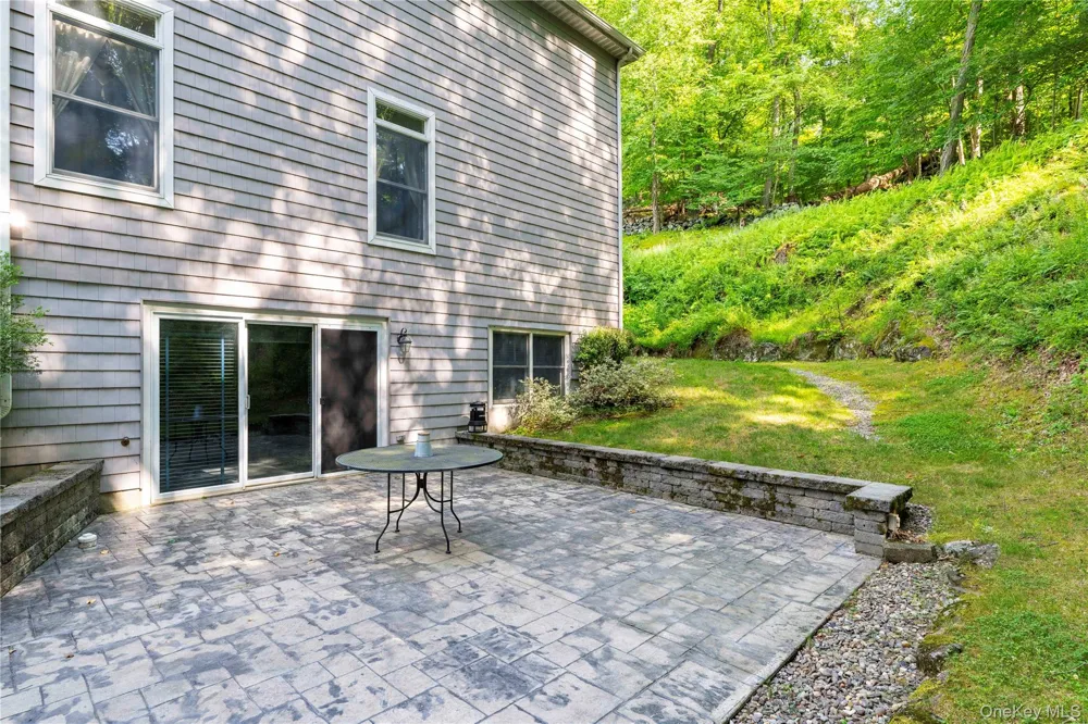 170 Watch Hill Road Cortlandt Manor, NY 10567