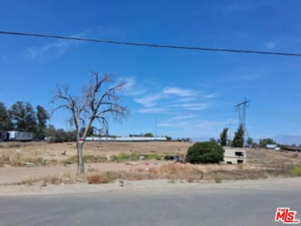 21698 Eugene Street Perris, CA 92570
