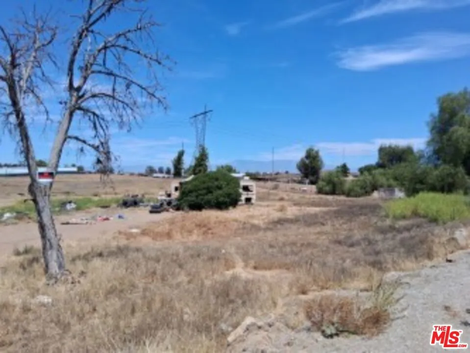 21698 Eugene Street Perris, CA 92570