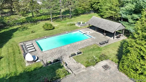 11 Deerwood Road