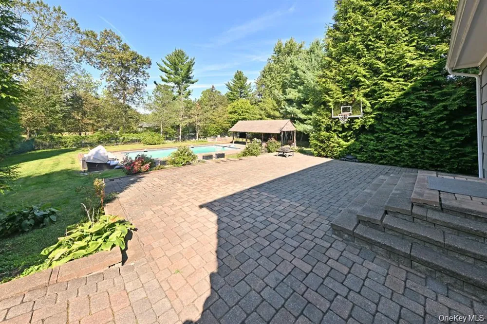 11 Deerwood Road Spring Valley, NY 10977