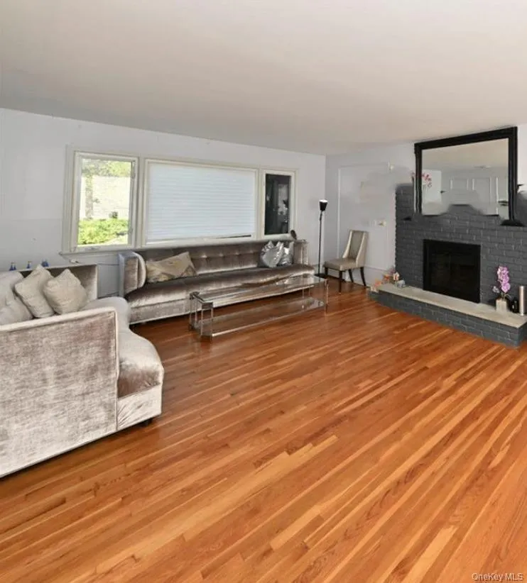 11 Deerwood Road Spring Valley, NY 10977