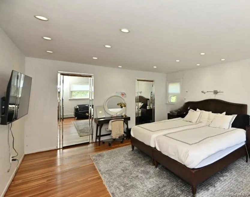 11 Deerwood Road Spring Valley, NY 10977
