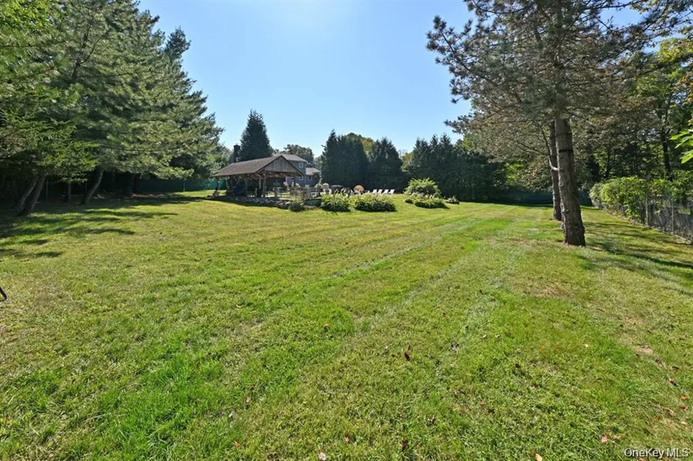 11 Deerwood Road Spring Valley, NY 10977