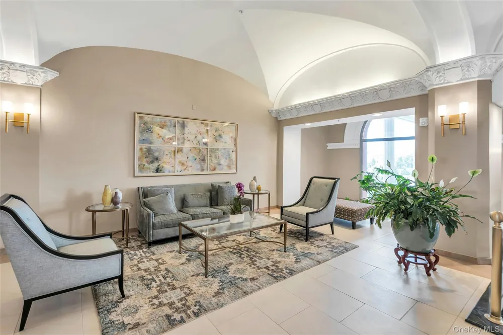 2 Richmond Road #5W Lido Beach, NY 11561