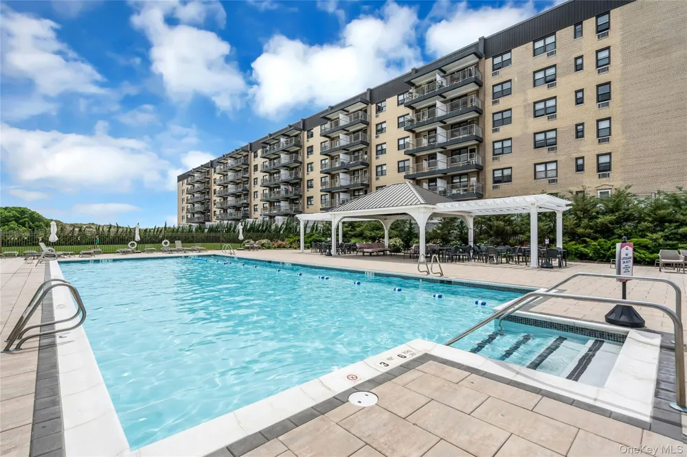 2 Richmond Road #5W Lido Beach, NY 11561