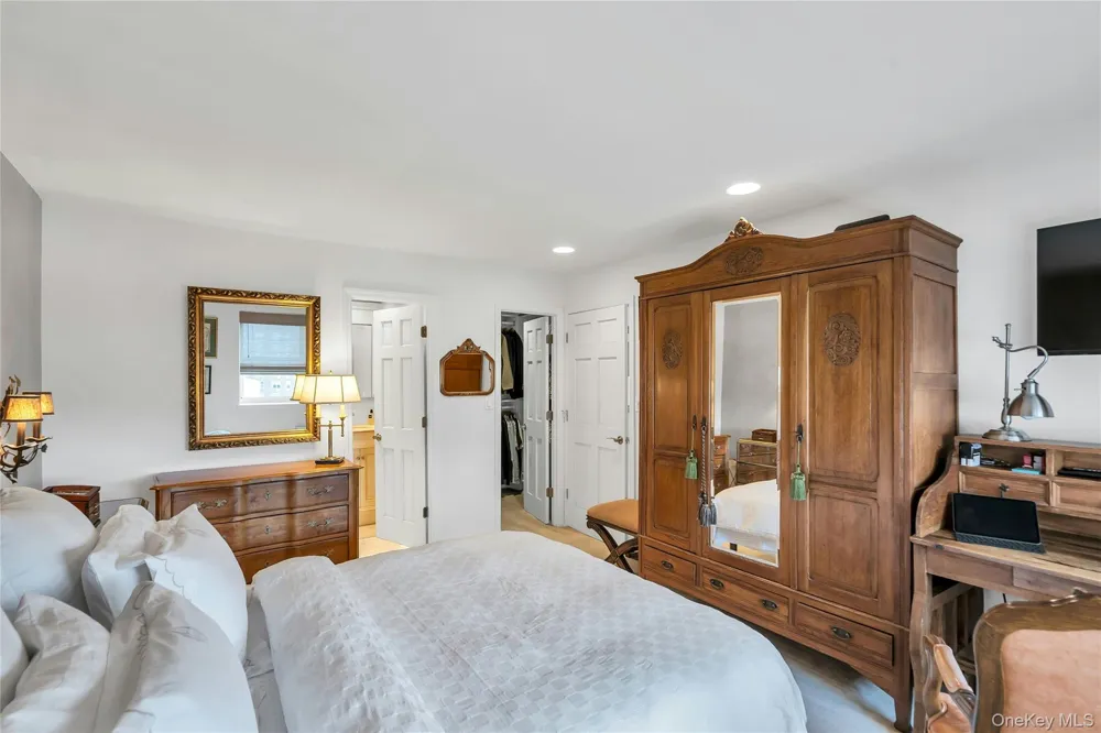 2 Richmond Road #5W Lido Beach, NY 11561