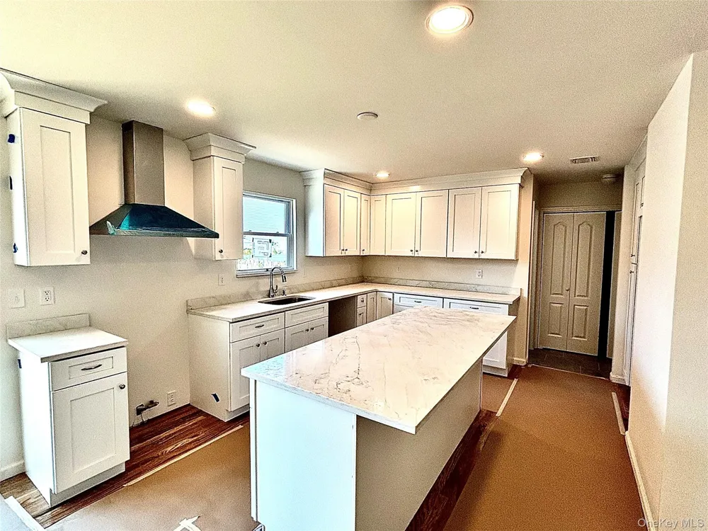 69 Offaly Street Amityville, NY 11701