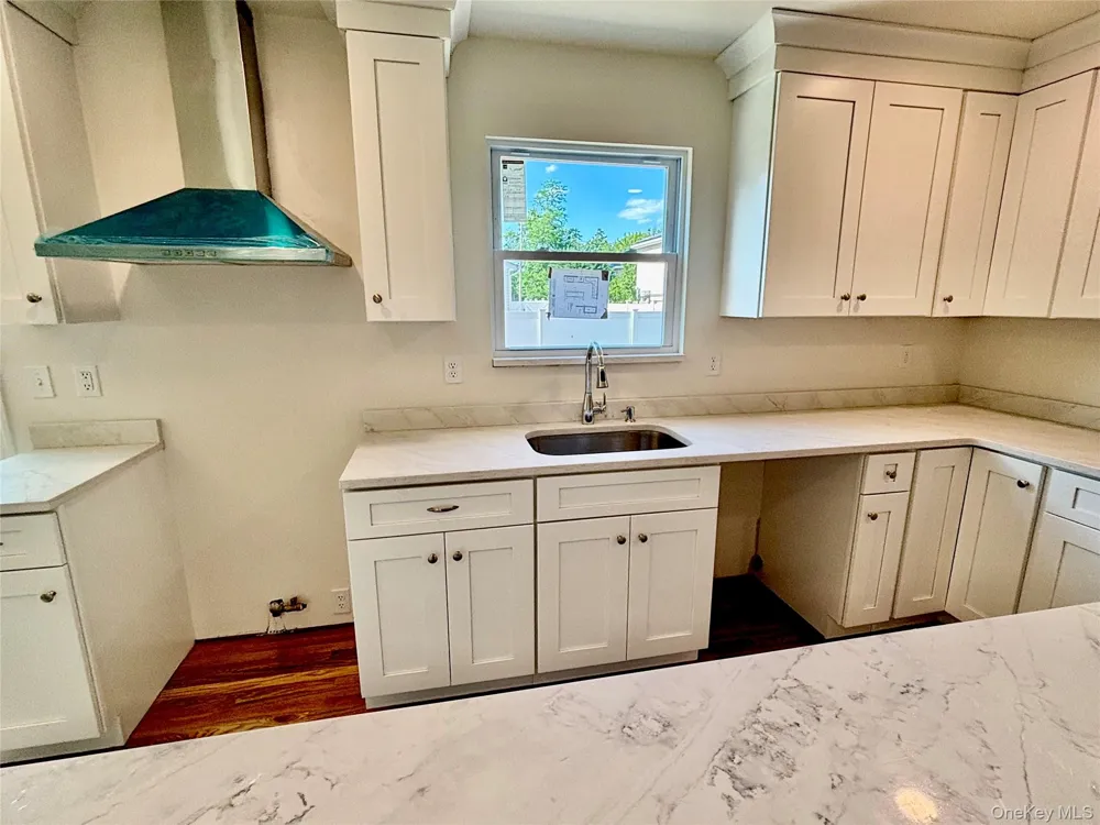 69 Offaly Street Amityville, NY 11701