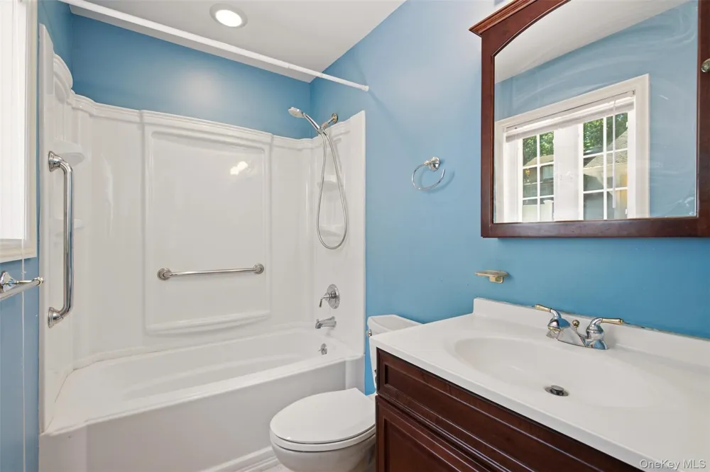300 McKinley Terrace Centerport, NY 11721