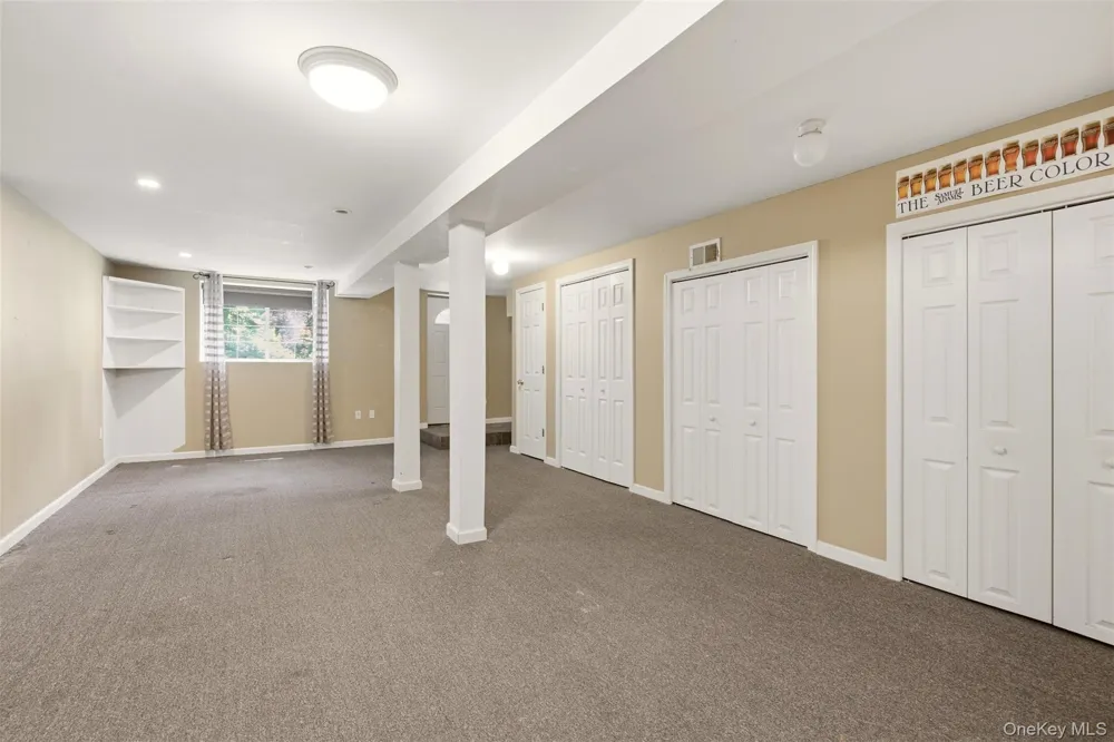 300 McKinley Terrace Centerport, NY 11721